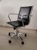 Bürostuhl aus Chrom und schwarzem Leder