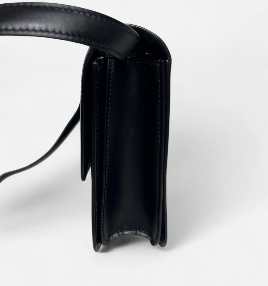 Celine Borse da donna: Celine - Classic Box schwarze Leder Tasche  – Usato da Mörschwil venduto da ReLuxeAtelier 5