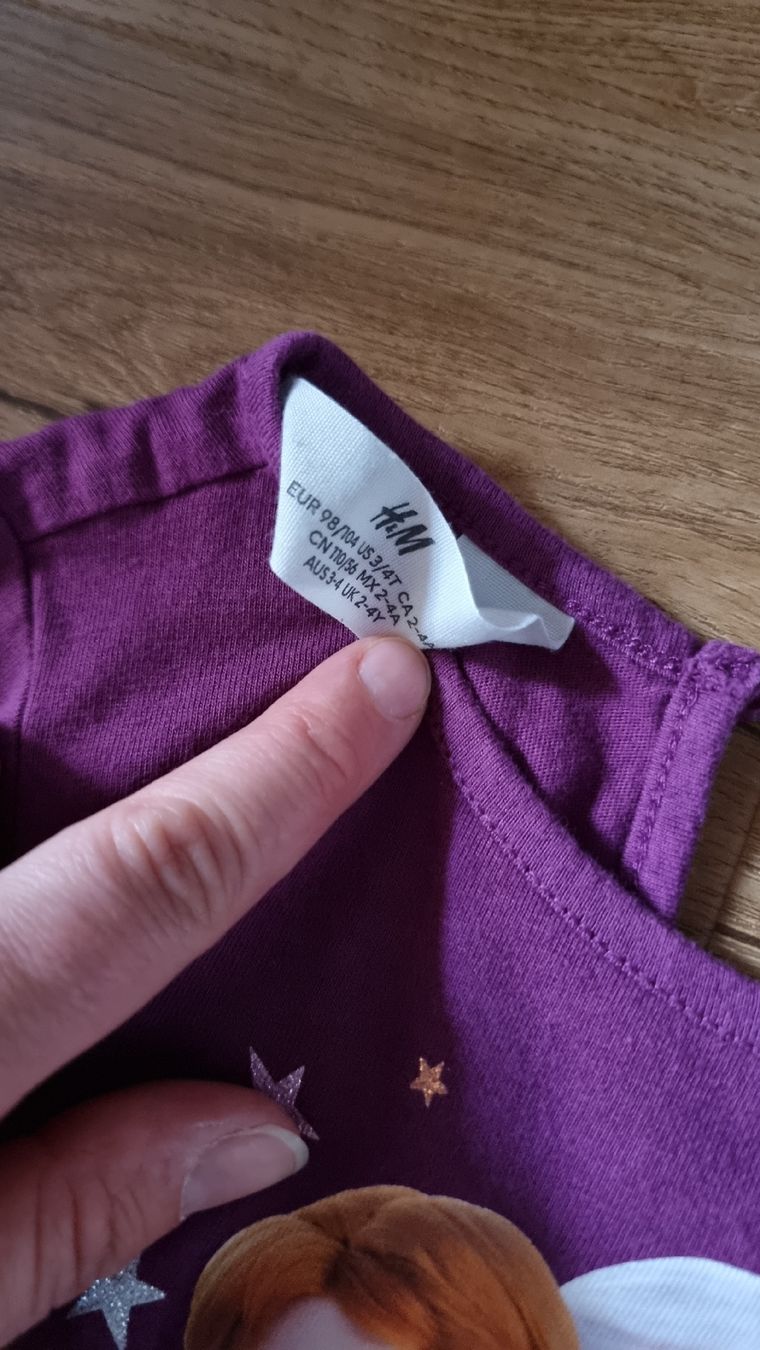 H&M Vestiti & Gonne: Frozen Kleid von H&M, Grösse 98/104 – Usato da Feusisberg venduto da nijasci 2