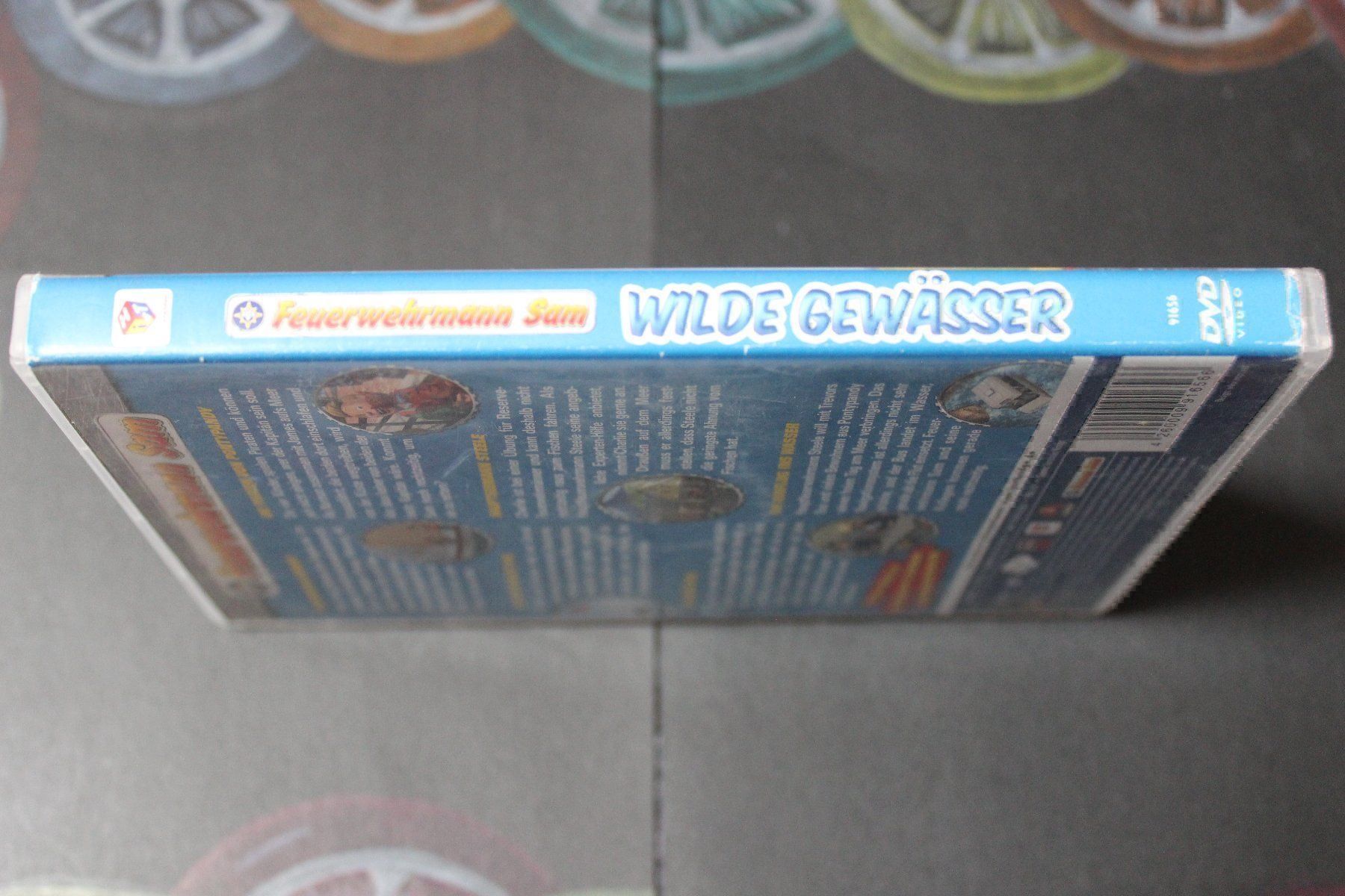 Tutti i DVDs: FEUERWEHRMANN SAM - WILDE GEWÄSSER DVD!! – Usato da Tübach venduto da JamesStone 5