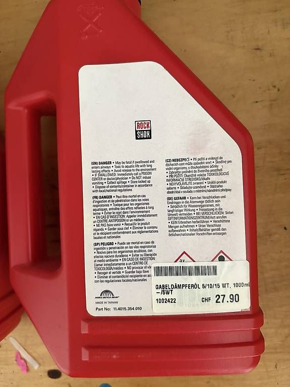 Pezzi di ricambio: Rock Shox HIGH PERFORMANCE SUSPENSION FLUID – Usato da Solothurn venduto da Kuesel1 1