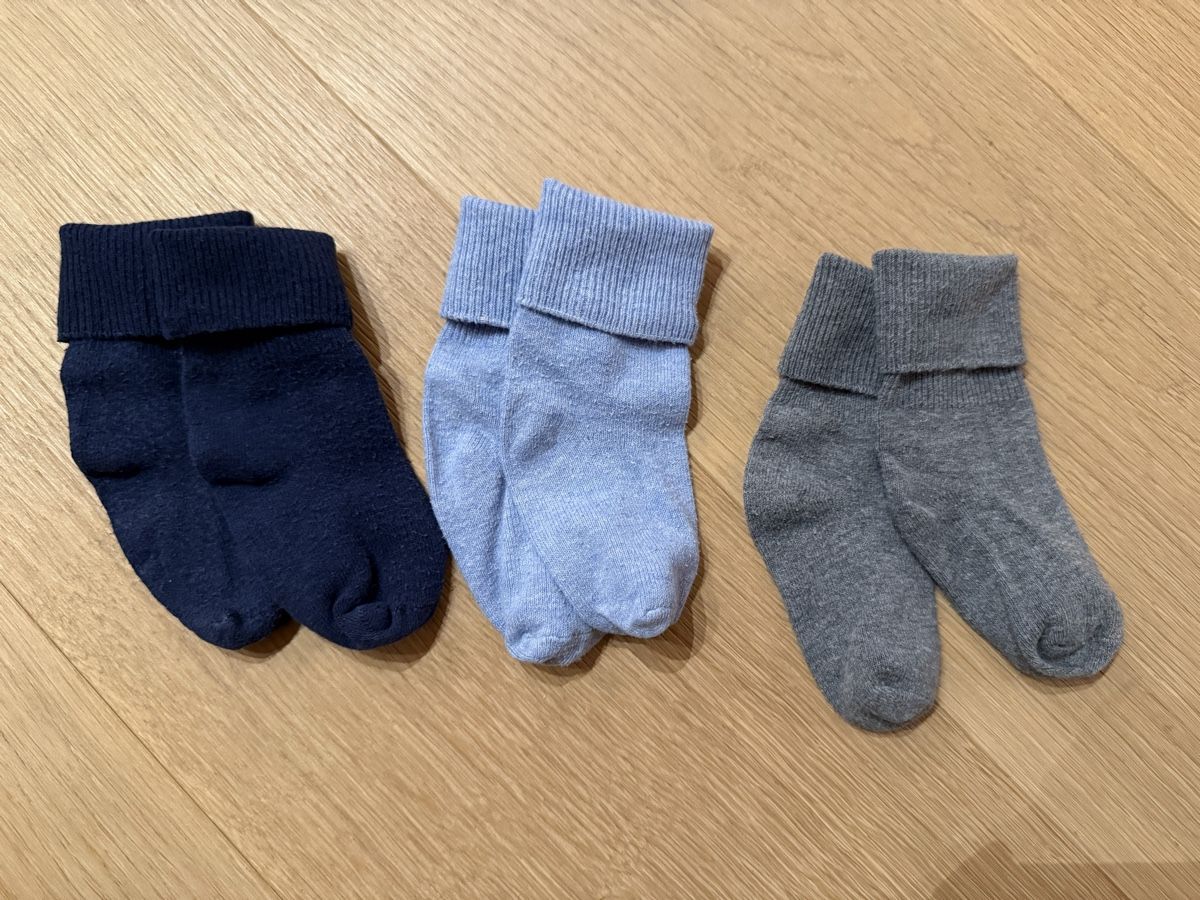 Calze per bambini: 3 Paar Babysöckli – Usato da Planken venduto da tbswlch 1