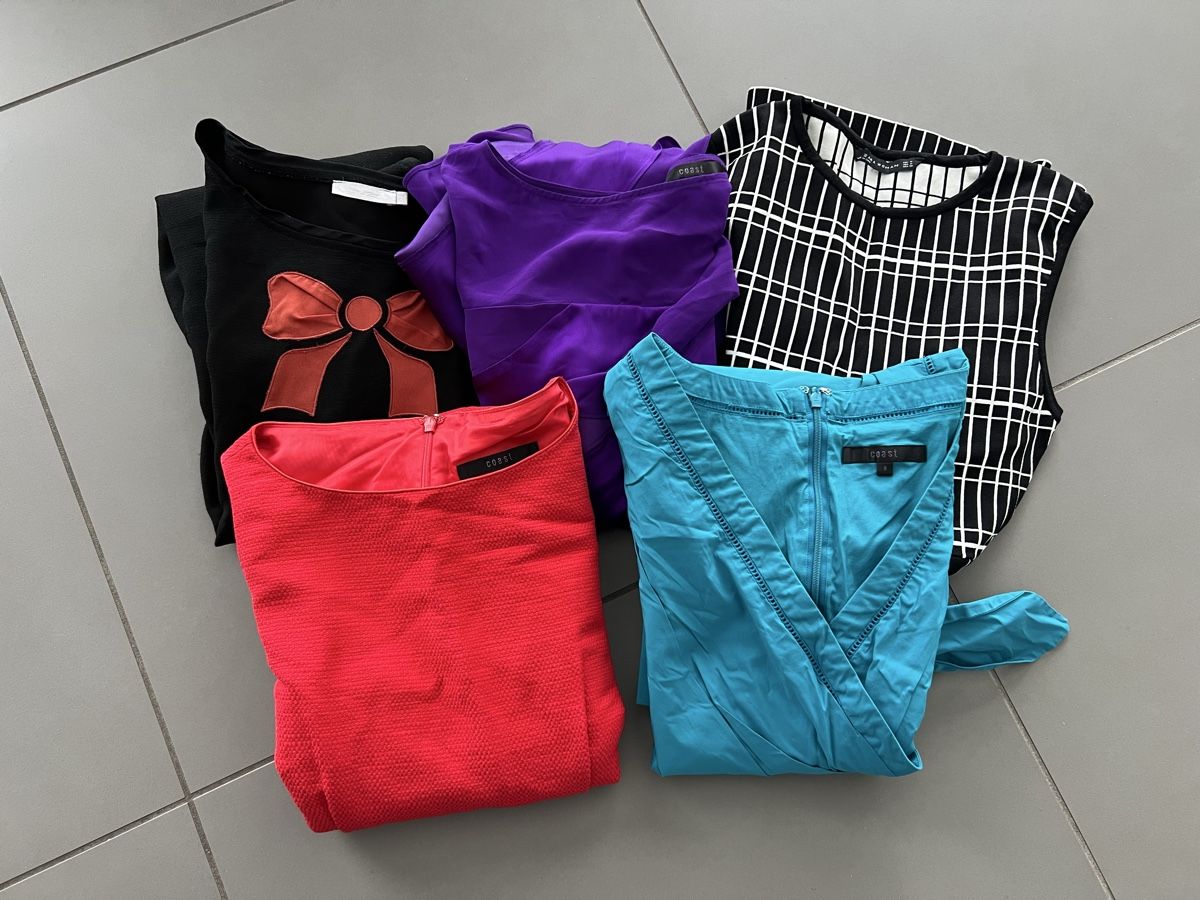 Lots de vêtements: Lot robe - taille 34-36 – D'occasion à Sainte-Croix par Caramel31