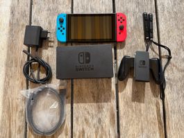 Nintendo Switch Neon komplett + Starter Kit + Bluetooth