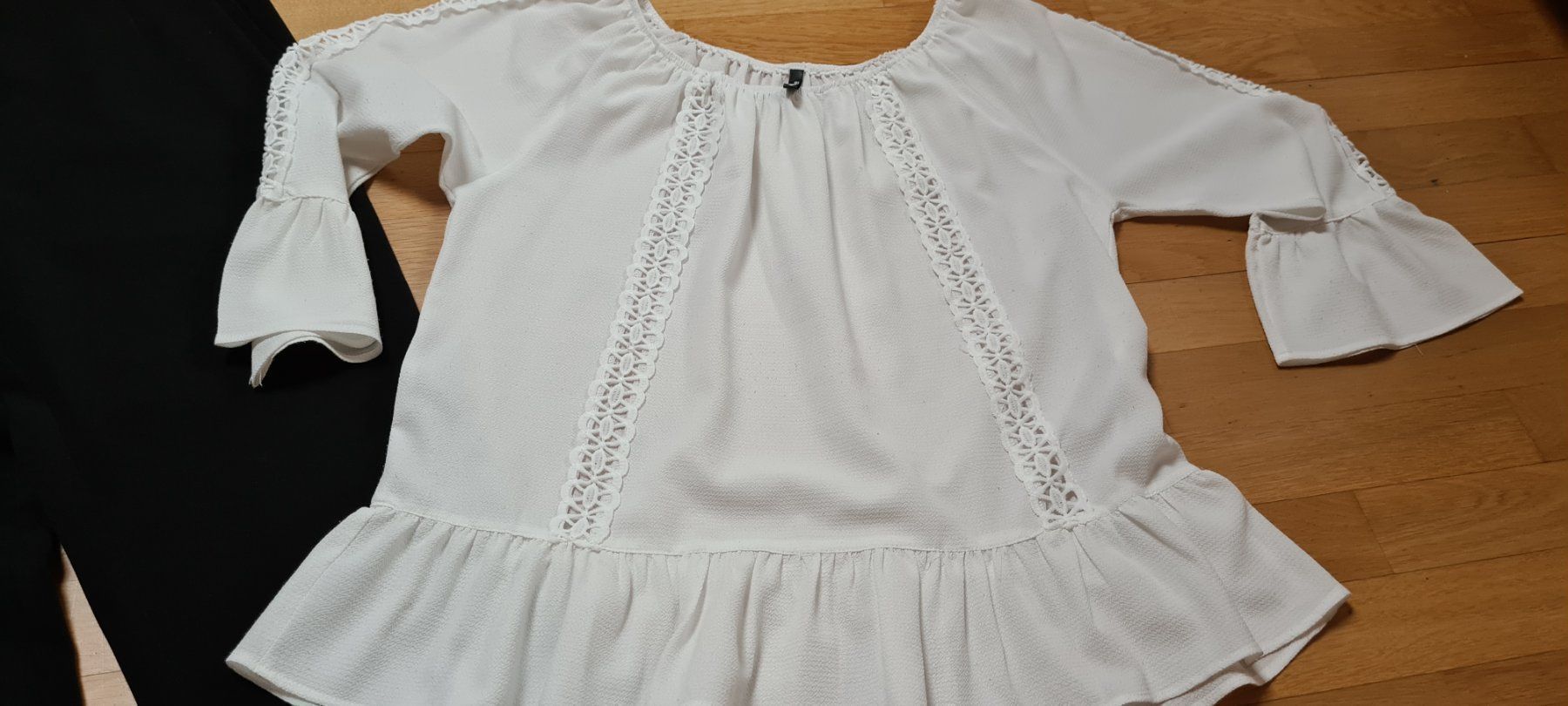 Blusen: Herziges Blüsli und elegante schwarze Hose gr.38 – Gebraucht aus Ferden von jemyce 2
