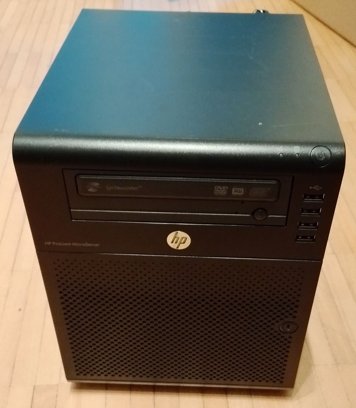 HP Proliant N54L MicroServer Mit MOD BIOS; OHNE Disk (Gebraucht) in ...