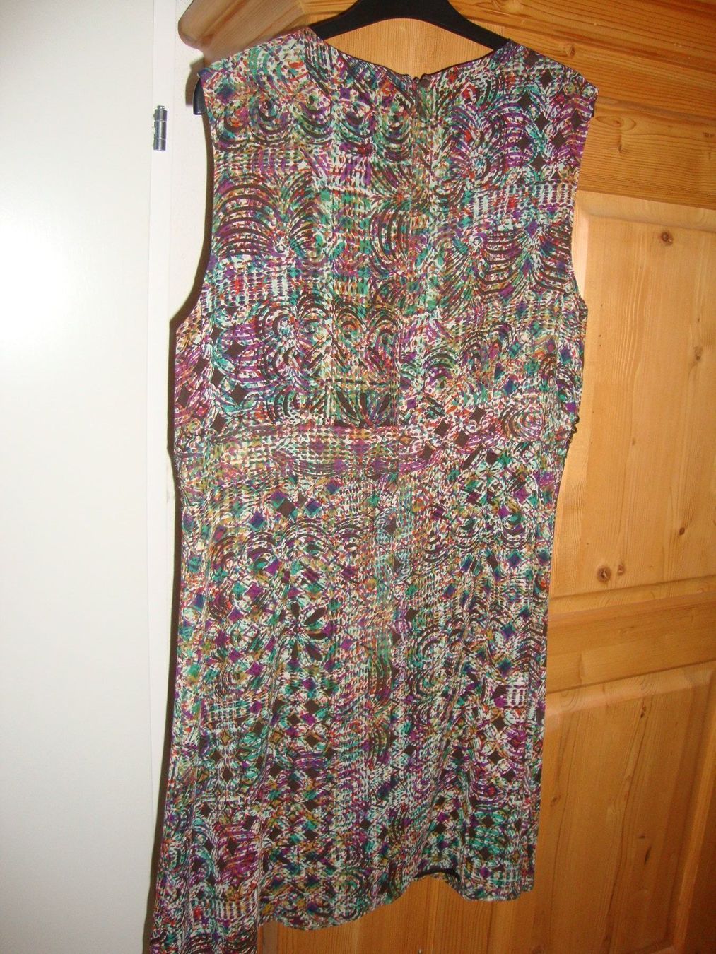 Vestiti: Schönes Kleid, Grösse 44 – Nuovo (secondo la descrizione) da St. Margarethen TG venduto da Mapy1 1