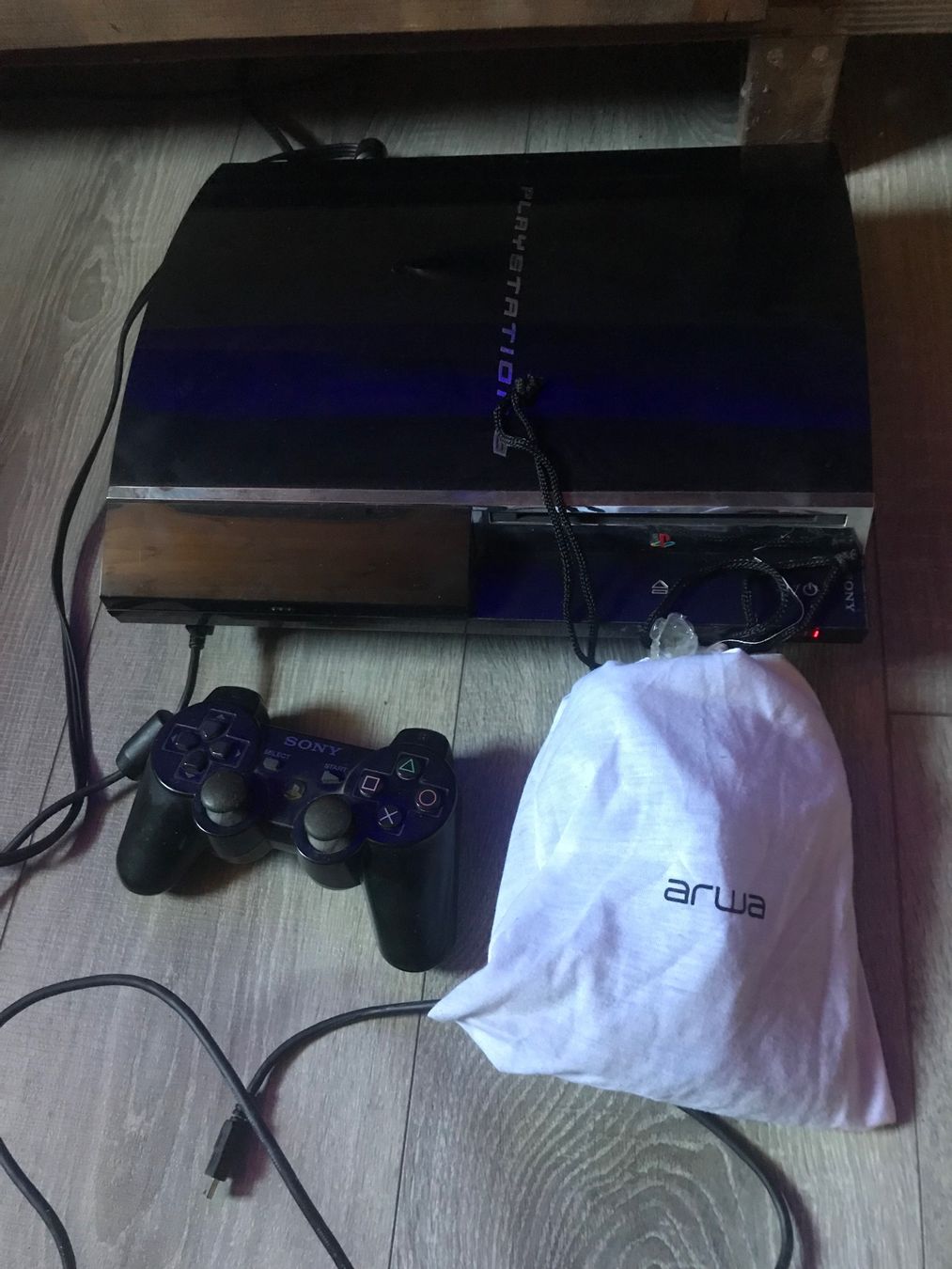 Sony Console: PlayStation 3 mit 2 Wireless Controller einer ist Neu – Usato da Opfikon venduto da Sonnenuntergang12 5