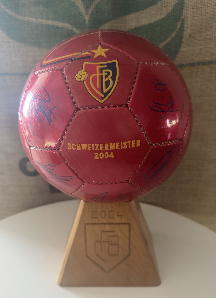 FC Basel Bälle: FC Basel Schweizermeister 2004 Ball – Gebraucht aus Emmenbrücke von Herzog07 3
