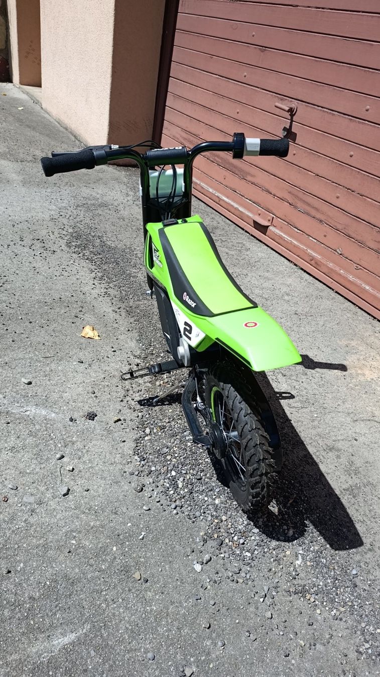 Fahrzeuge für Kinder: Kindermotorrad Razor SX125 McGrath – Neu (gemäss Beschreibung) aus Cham von sergmak 3