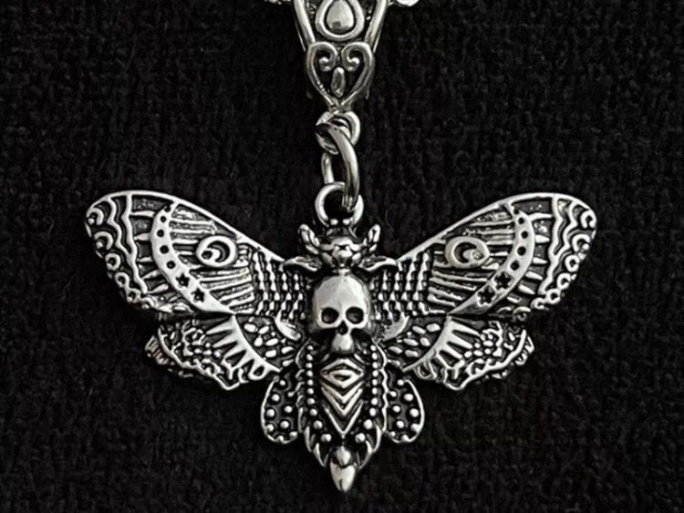 Dead Head Hawk Duschvorhanghaken – 12 Stück, Edelstahl Mit Totenkopf-Motte | Badezimmer Deko