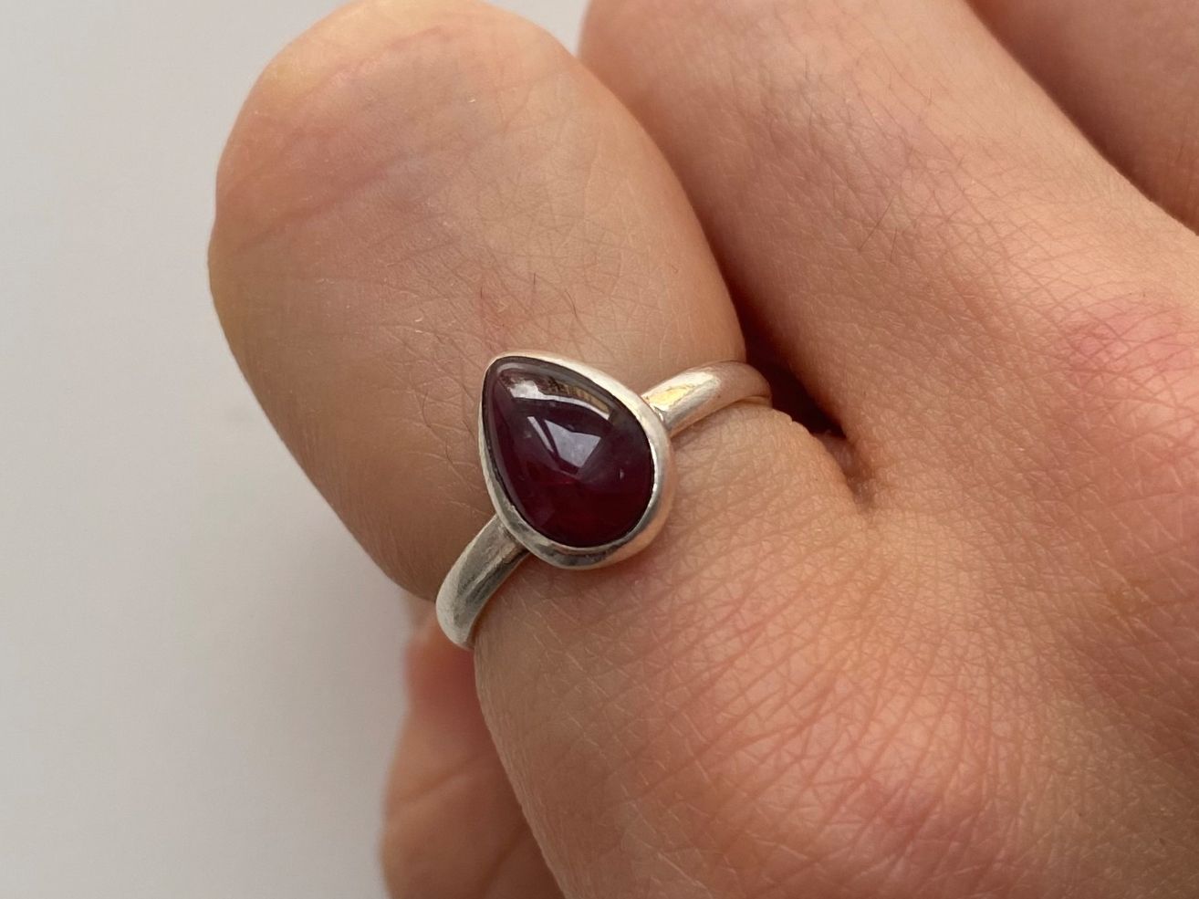 Anelli: Silber 925 Granat Tropfen Ring – Usato da Givisiez venduto da dor_xb9k
