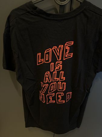 All you need is love T-Shirt