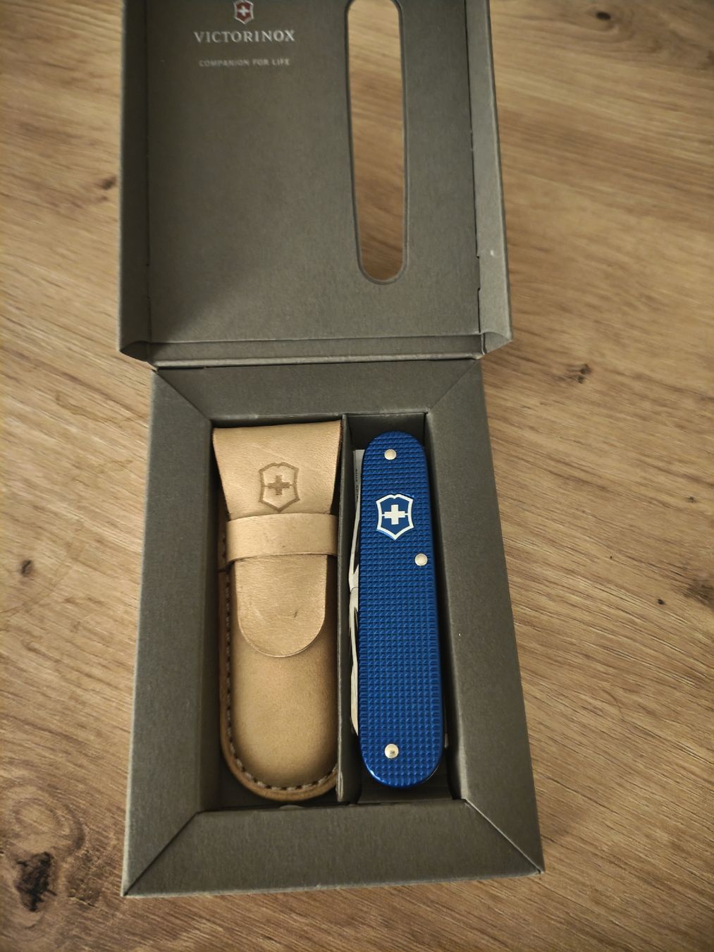 Victorinox Coltellini militari: Victorinox CADET 5 COLORS – Nuovo e nell'imballaggio originale da Develier venduto da Ant_ckl5 1