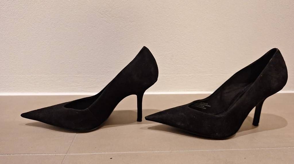 Scarpe da donna: Damen Pumps – Usato da Gossau venduto da Salva1967 1