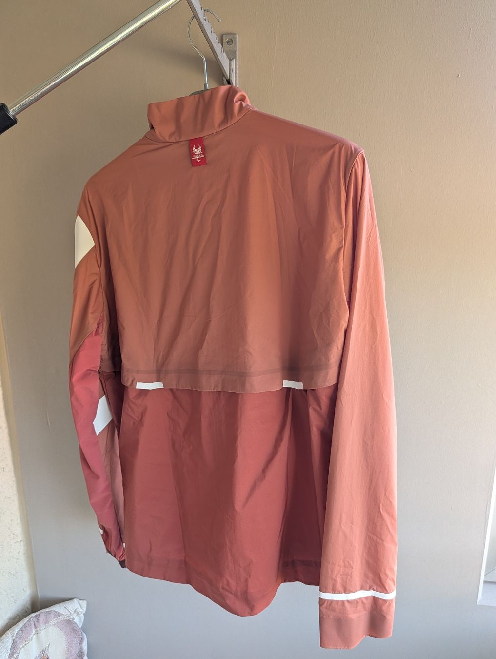 Giacche: ON jacke / M / Swiss – Nuovo (secondo la descrizione) da Zürich venduto da ioa_bsc6 4