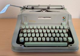 Hermes Media 3, Rarität. Schreibmaschine mit Koffer.