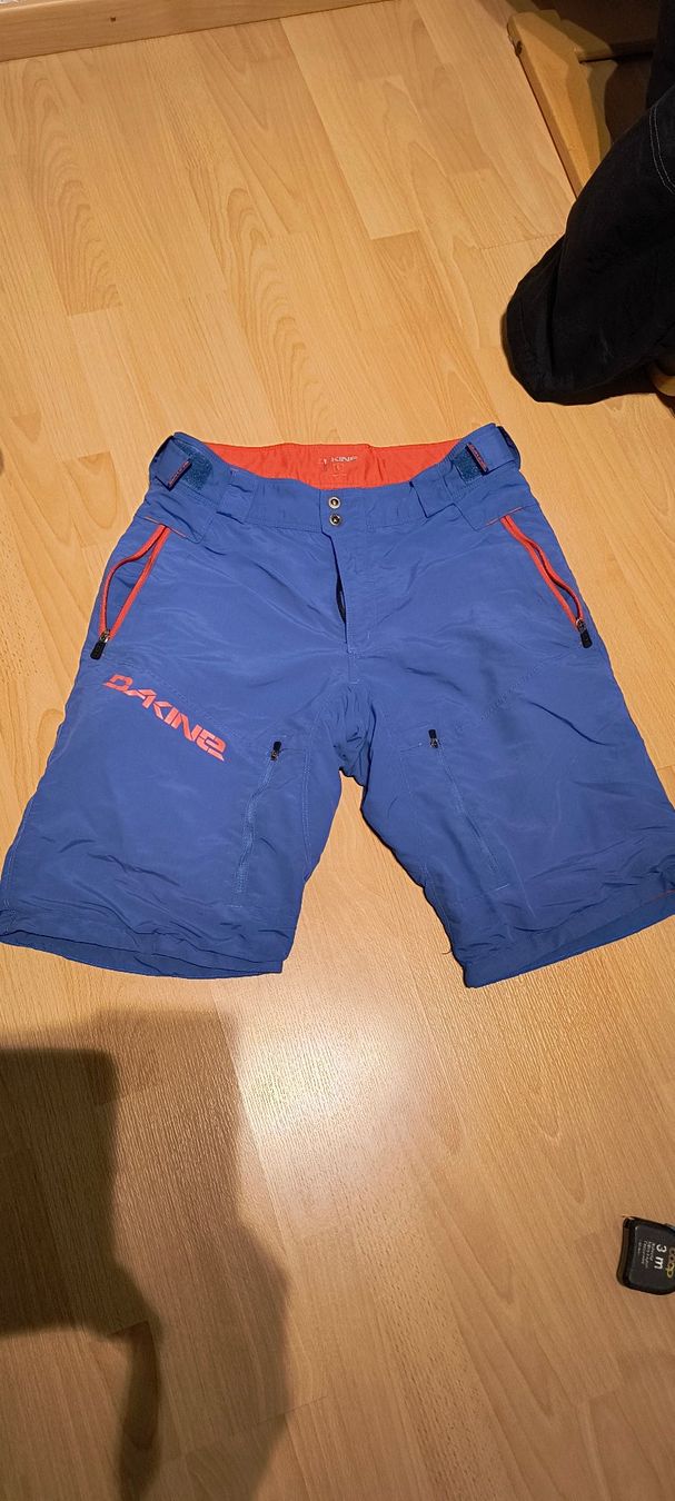 Pantaloni: Bike Shorts Dakine – Usato da Wiedlisbach venduto da Leaf99