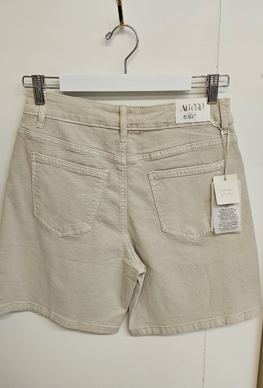 Pantalons: Shorts M NEU – Neuf avec emballage d'origine à St. Gallen par Moda.1 1