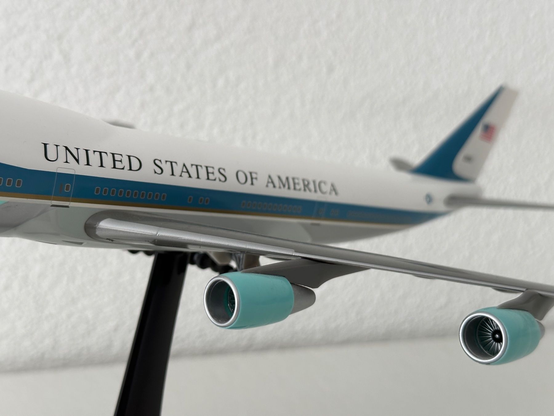 Herpa Modellbausätze & Standmodelle: Boeing 747 Air Force One 1:200 – Gebraucht aus Wolfhausen von  3