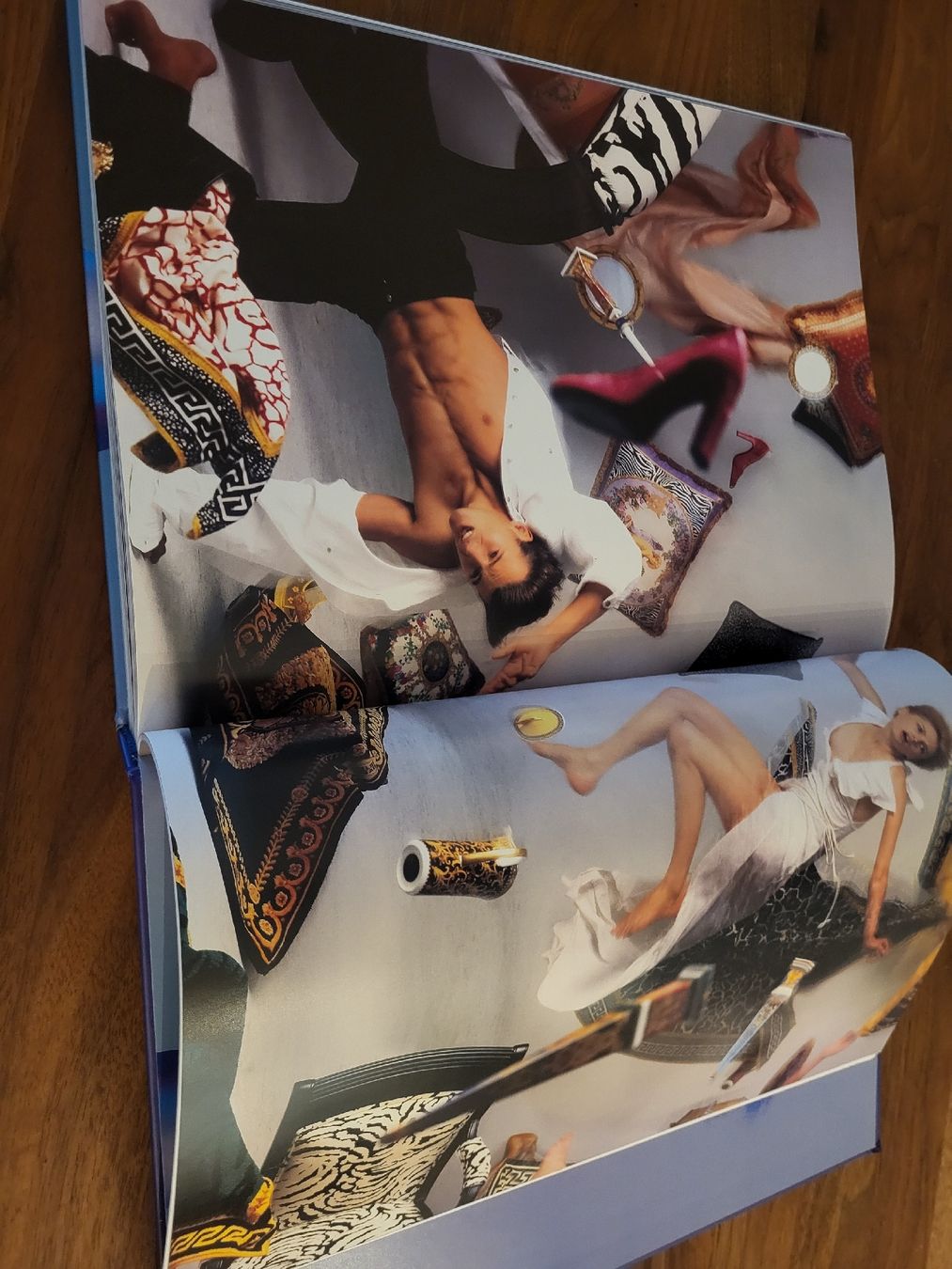 Libri: Gianni Versace Buch  – Nuovo (secondo la descrizione) da Fruthwilen venduto da Mostro-Medusa 5