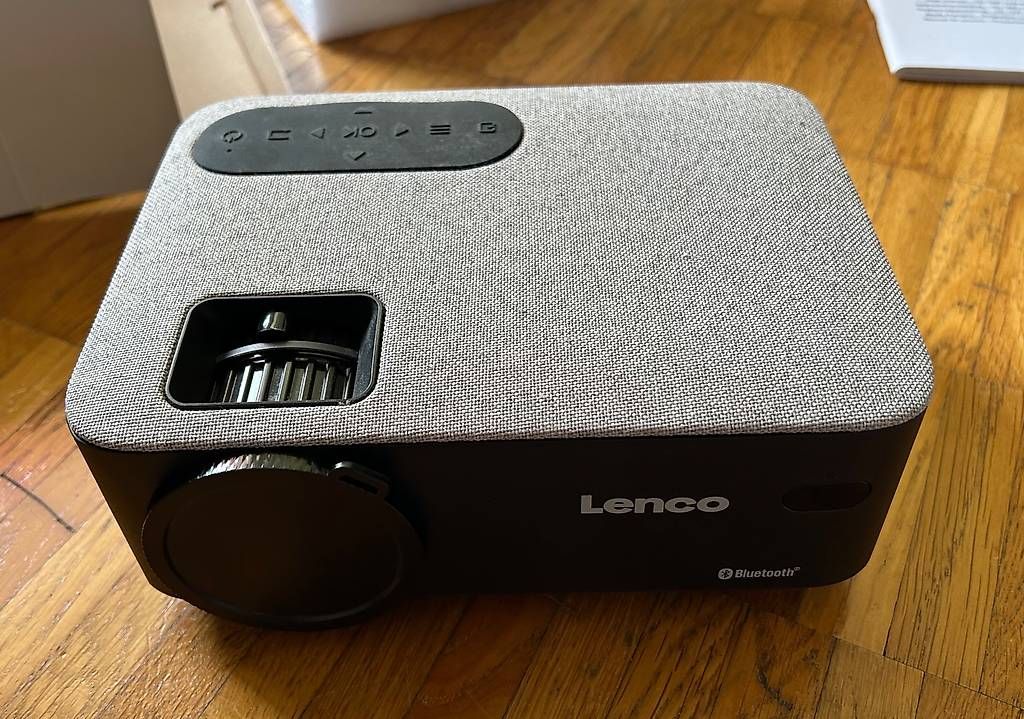 Lenco Videoprojektoren: Lenco Bluetooth-Beamer – Gebraucht aus Effretikon von Nikki21 3