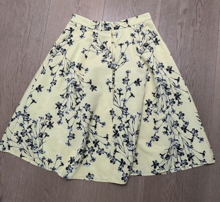 Miss Selfridge Rock, Gr. 40, gelb mit Blumenmuster