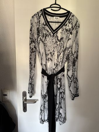 XOX Kleid im angesagten Schlangenmuster, Grösse Onesize