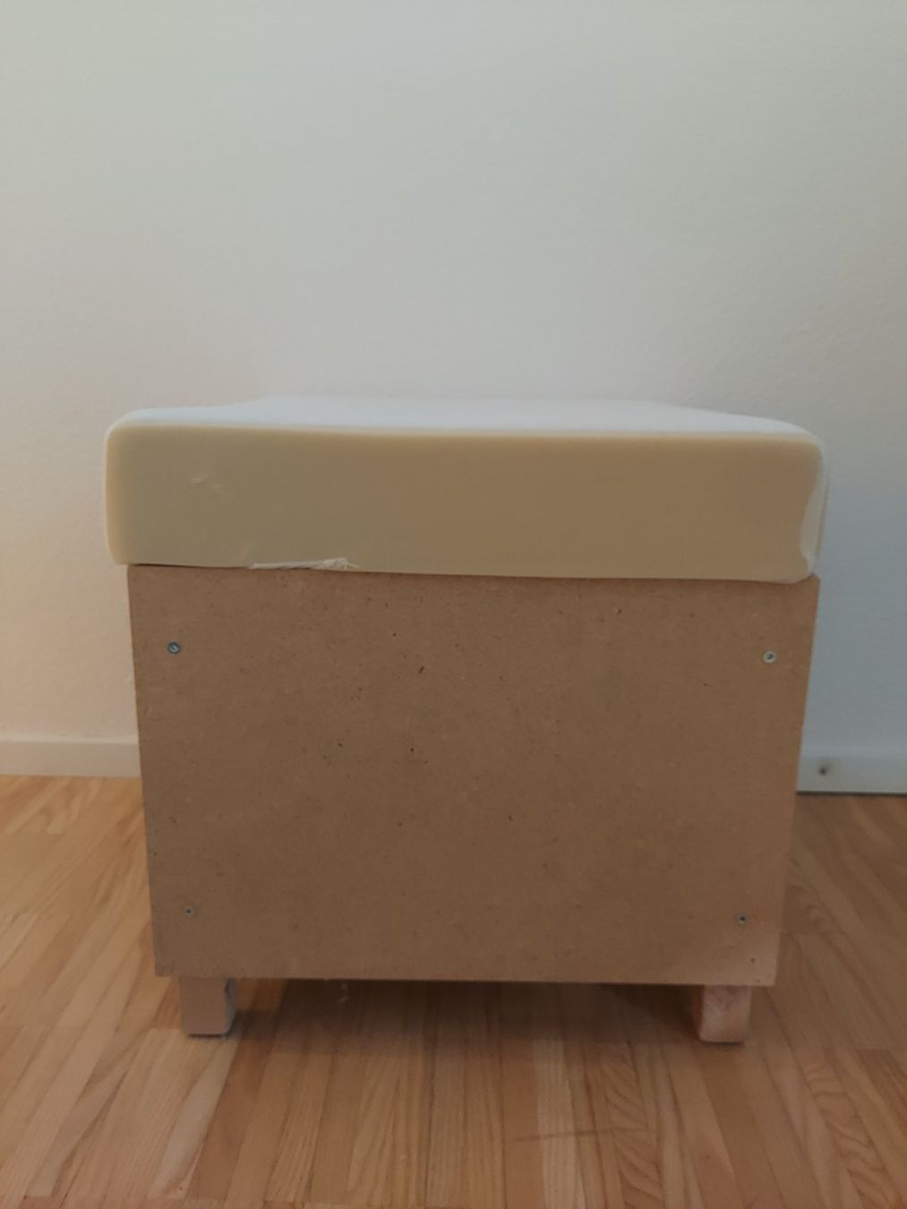 Tabourets: Weisser Hocker – D'occasion à Winterthur par lar_z6sj 2