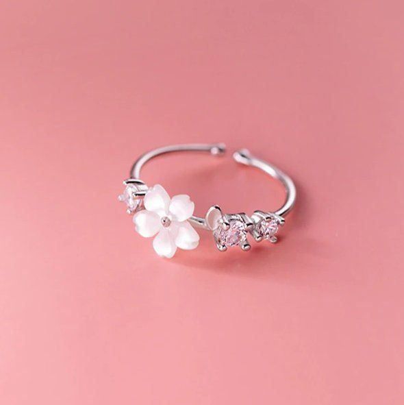 Ringe: Weisse Blume Ring aus Silber – Neu und originalverpackt aus Wil SG von Veratier 5