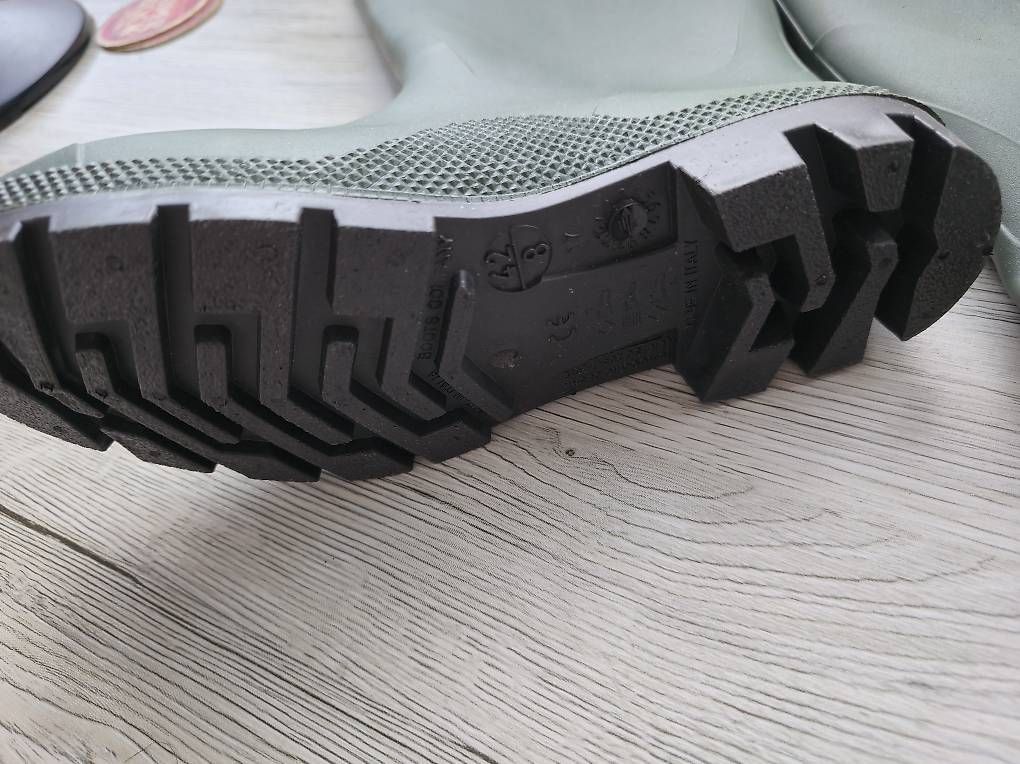 Scarpe da donna: Bottes de pluie où jardinage  – Usato da Grand-Lancy venduto da nor_ltq8 1