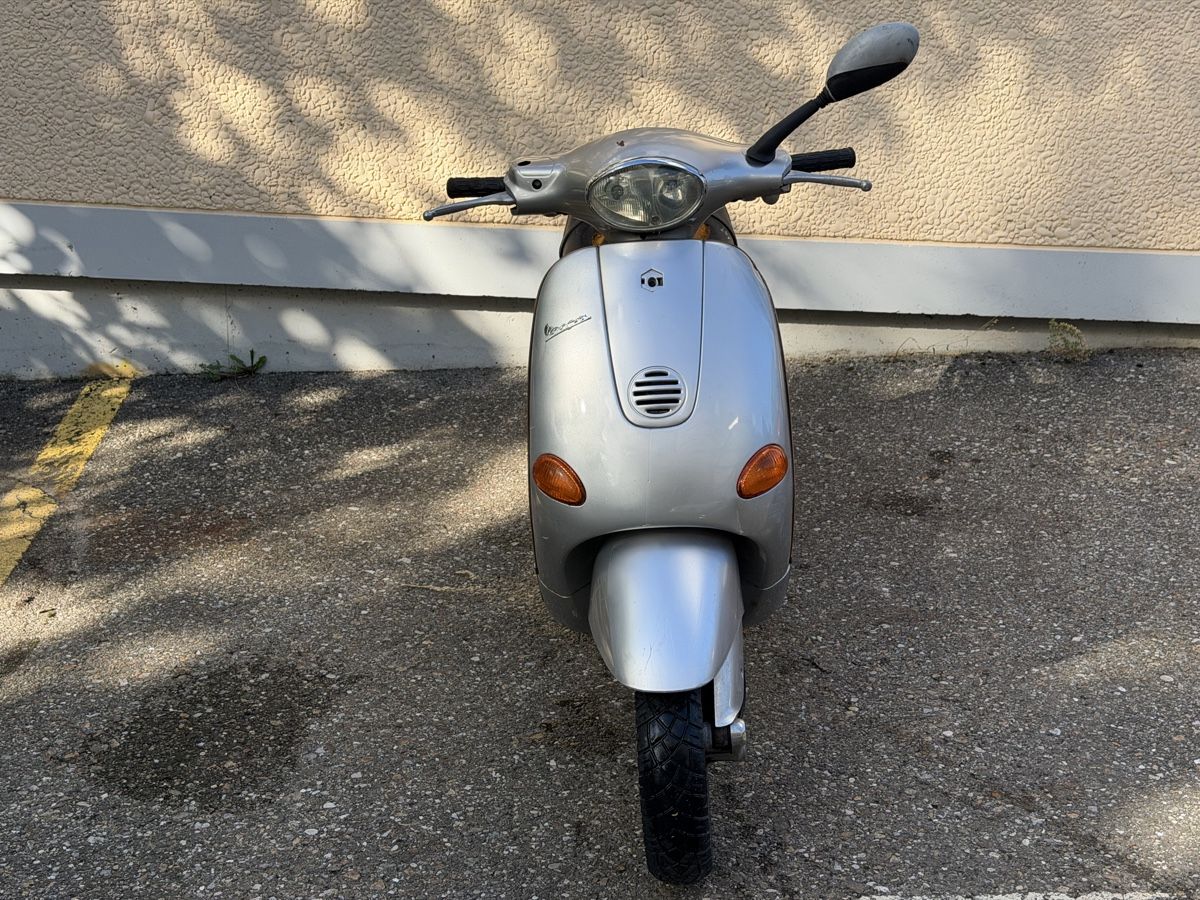 Piaggio Scooters: PIAGGIO Vespa 125 – D'occasion à Zullwil par Autocentersalii 1