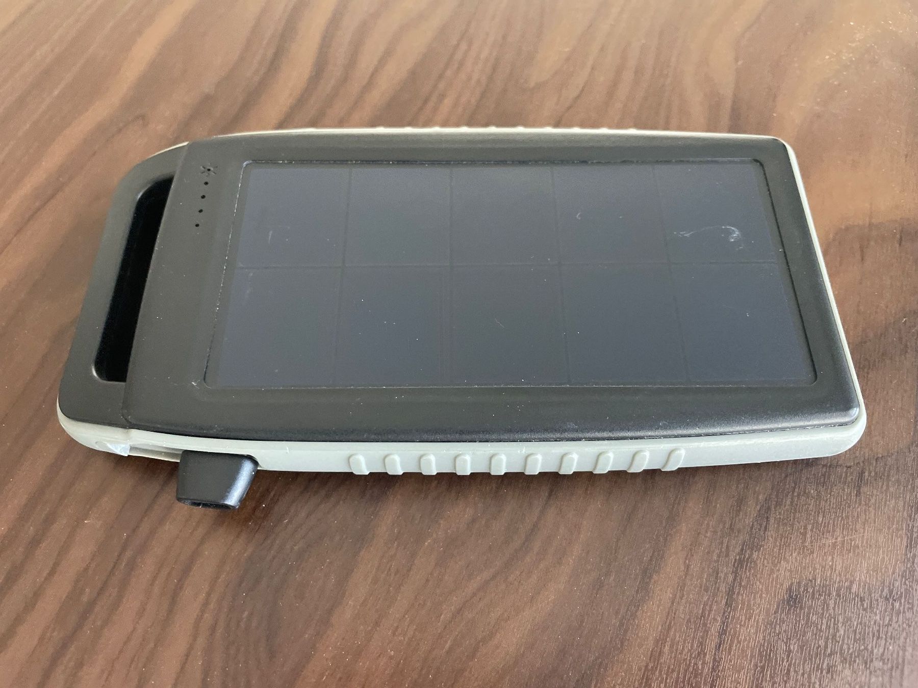 Xtorm Batterie: Solar-Powerbank 10000 Xtorm – Usato da Tuggen venduto da Dex8055 3