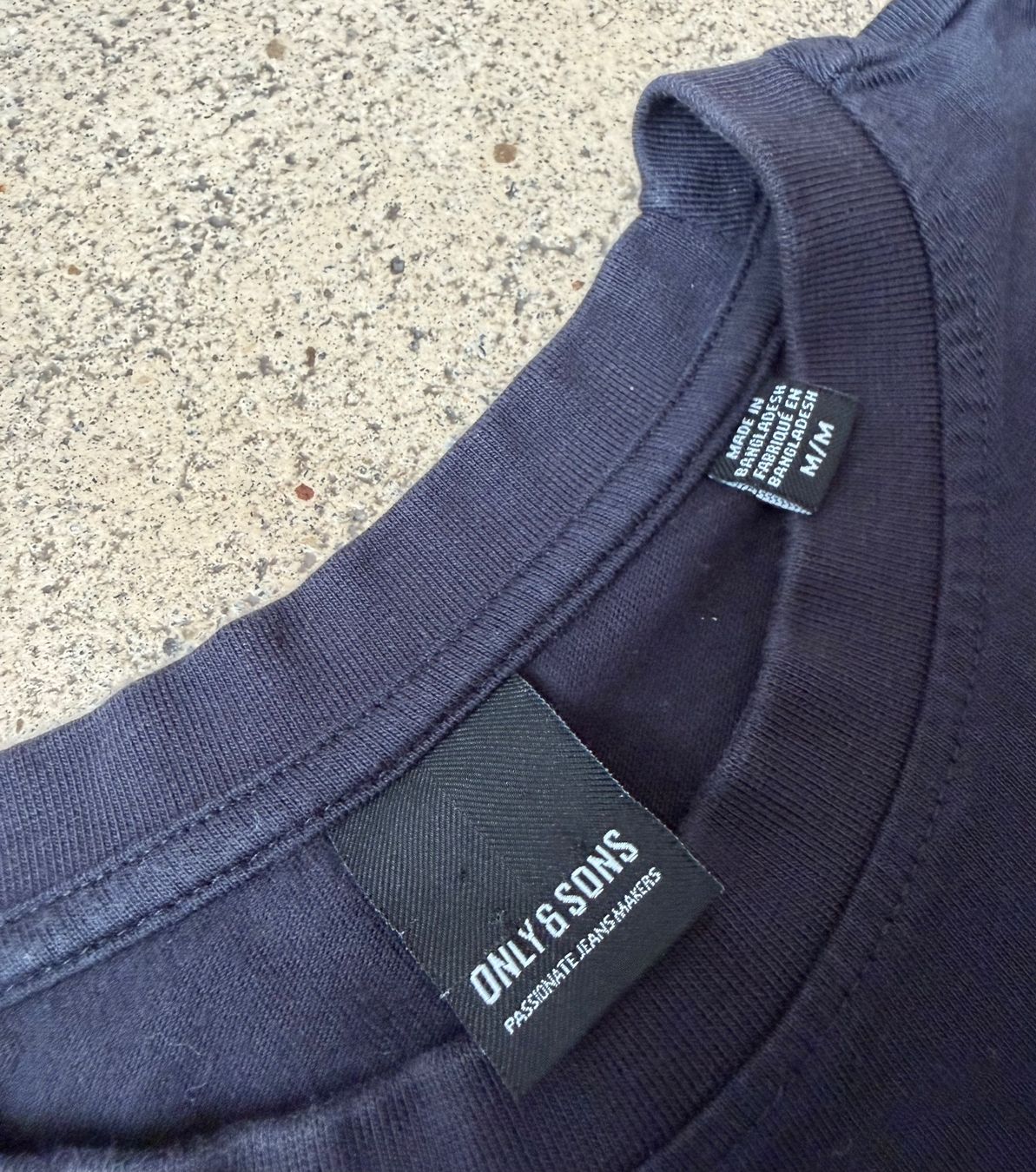T-shirt: ONLY & SONS T-Shirt 💙 – Usato da zürich venduto da vintage12 8