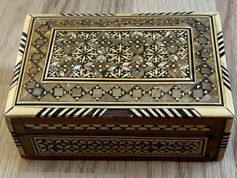 Barattoli: Wunderschöne MOSAIK-SCHMUCK-DOSE / Perlmutt-Effekt / Top! – Usato da Islikon venduto da sav_m8xk 7