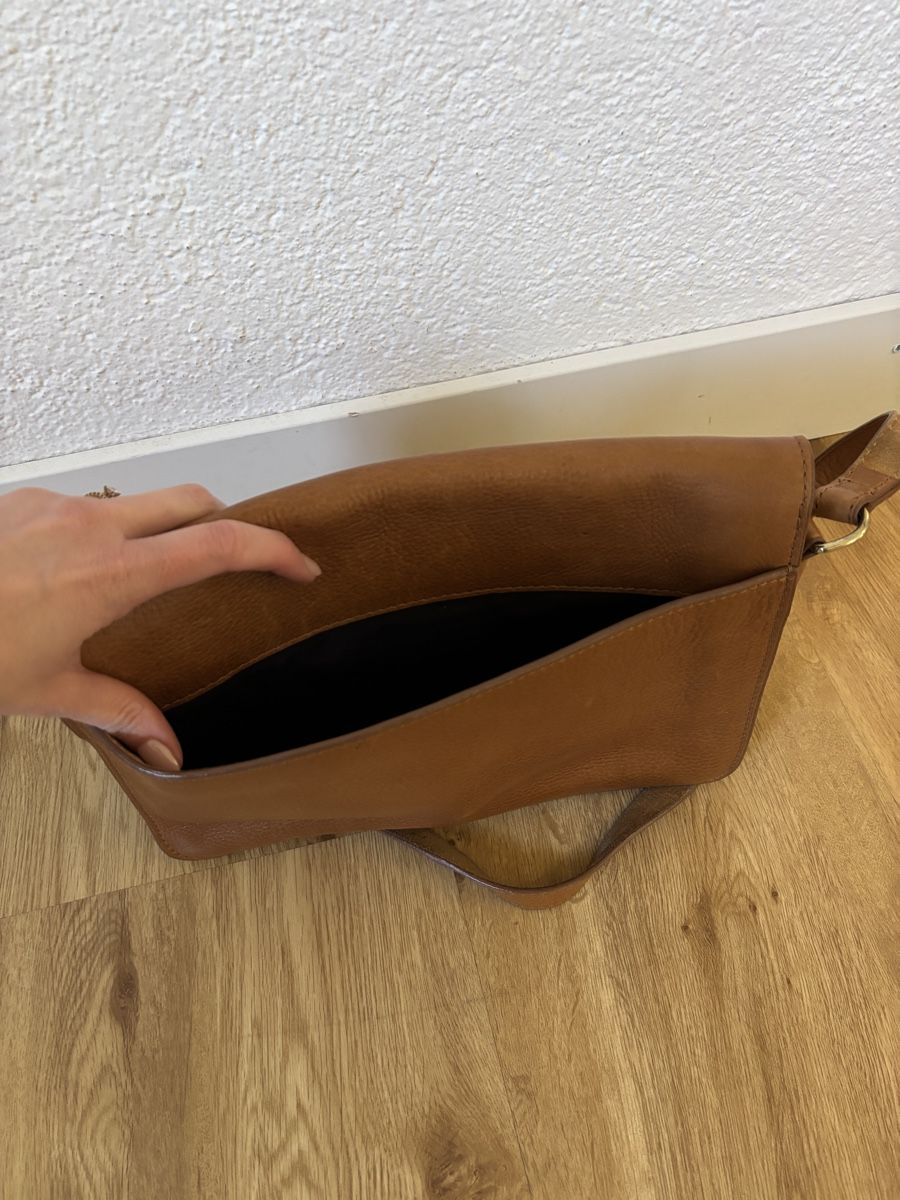 Zara Borse da donna: Zara Umhängetasche aus Leder – Usato da Schönenbuch venduto da san_b2tj 3