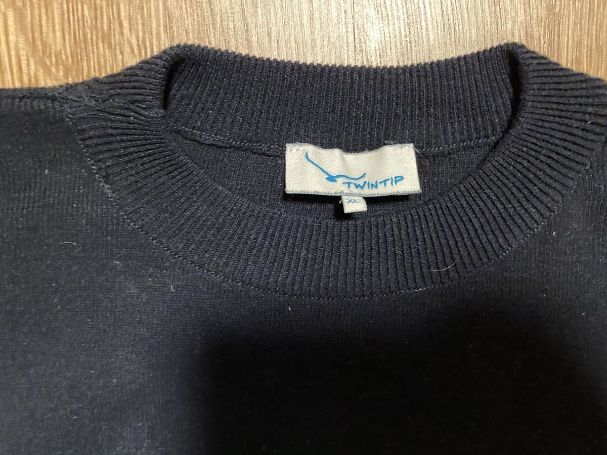 Pullover & Sweatshirts: Twintip Pullover Gr. XL, schwarz gestreift – Neu (gemäss Beschreibung) aus Ebikon von Ecnerolf. 1