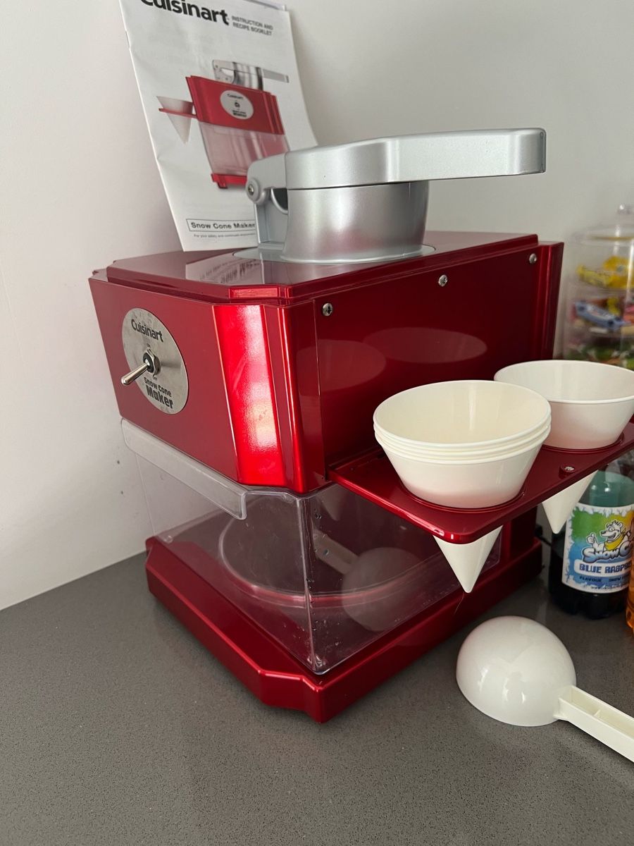 Elettrodomestici da cucina: Cuisinart Snow Cone Maker, Like New! – Nuovo (secondo la descrizione) da Veyrier venduto da aliyag 1