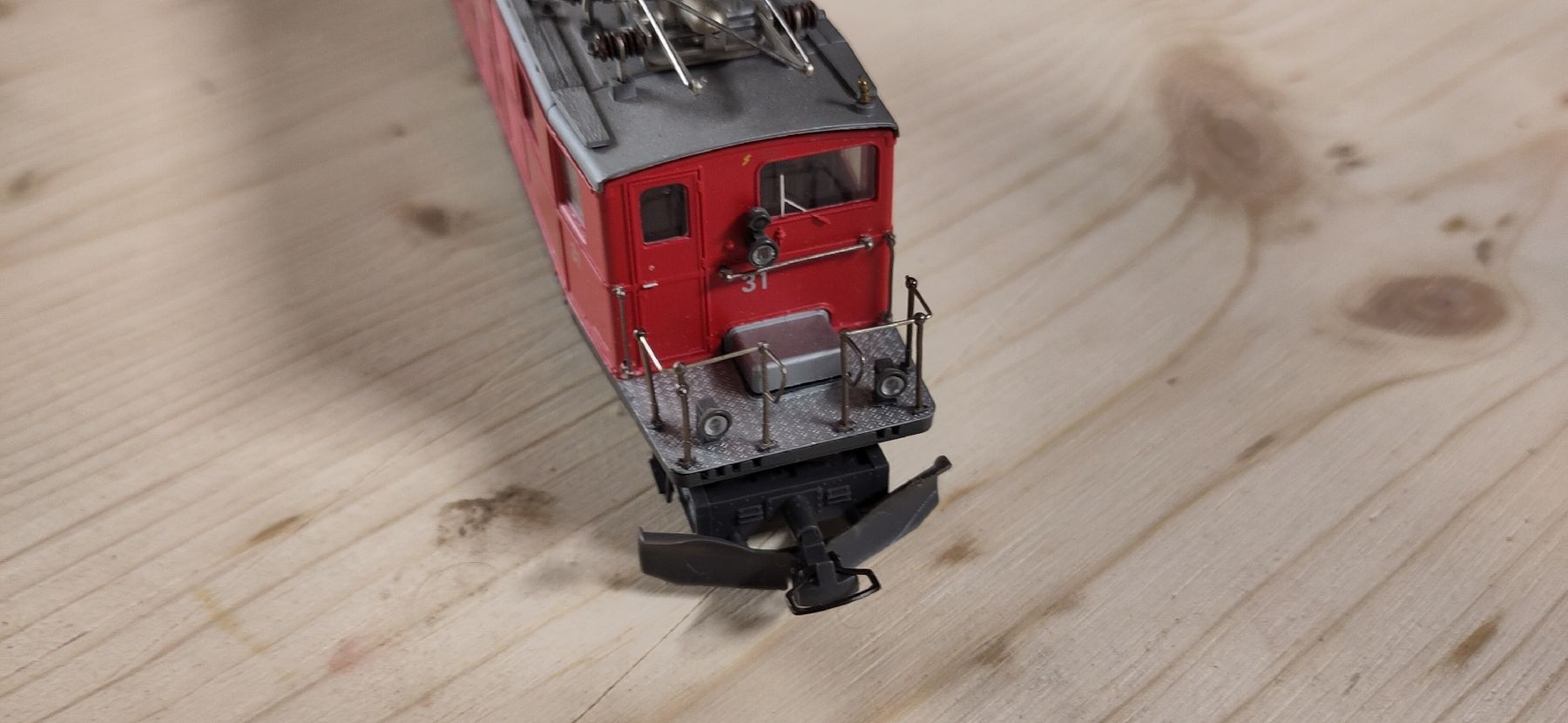 Bemo Modellini di ferrovie: Bemo HGe 4/4 FO Glacier Express 31 – Usato da Liebefeld venduto da robi15blue 3