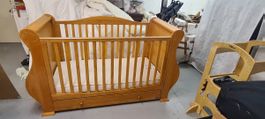 Solid wood baby crib & matching dresser set 4 Sale!