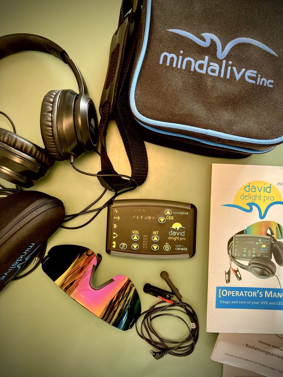 Attrezzature mediche: David Delight Pro Gamma Edition (Mindalive) Neurostimulation – Nuovo (secondo la descrizione) da Küsnacht ZH venduto da Aporetico