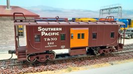 Atlas Southern Pacific T&NO 502 bay window Caboose neu