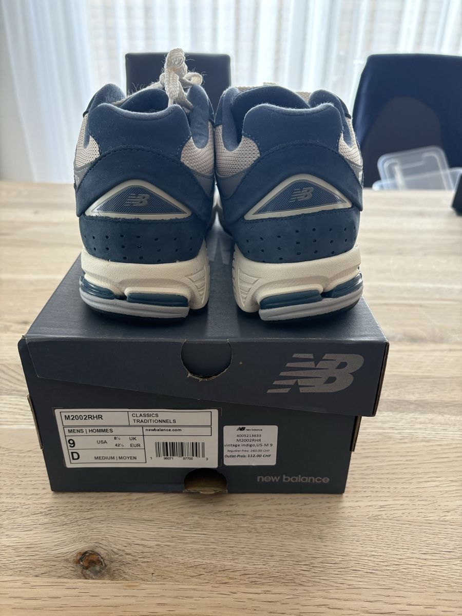 New Balance Chaussures hommes: New Balance M2002R – D'occasion à Domat/Ems par tim_lq6b 2