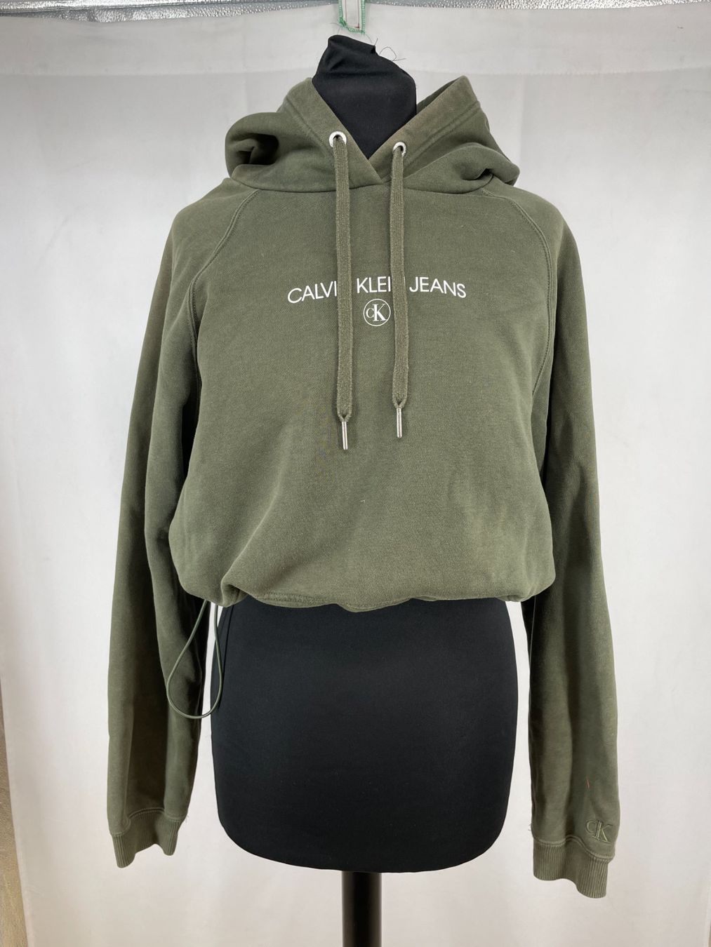 Calvin Klein Pullover & Sweatshirts: CALVIN KLEIN - Pull à capuche M – Gebraucht aus Lausanne von PlusValue_Lausanne