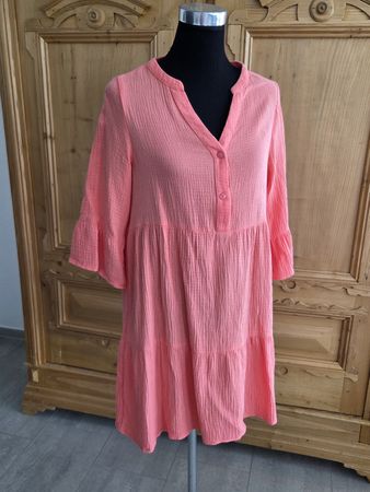 schönes Kleid