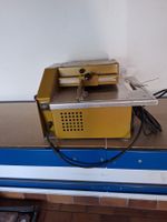 Teppichsockel Schneidmaschine