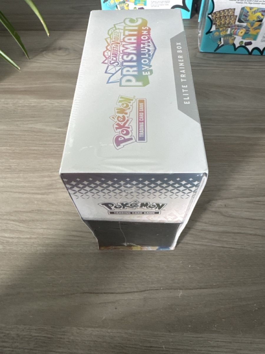 Pokémon Carte collezionabili: Pokémon Elite Trainer Box Prismatic Evolutions ENG – Nuovo e nell'imballaggio originale da Riazzino venduto da bar_f9fn 3