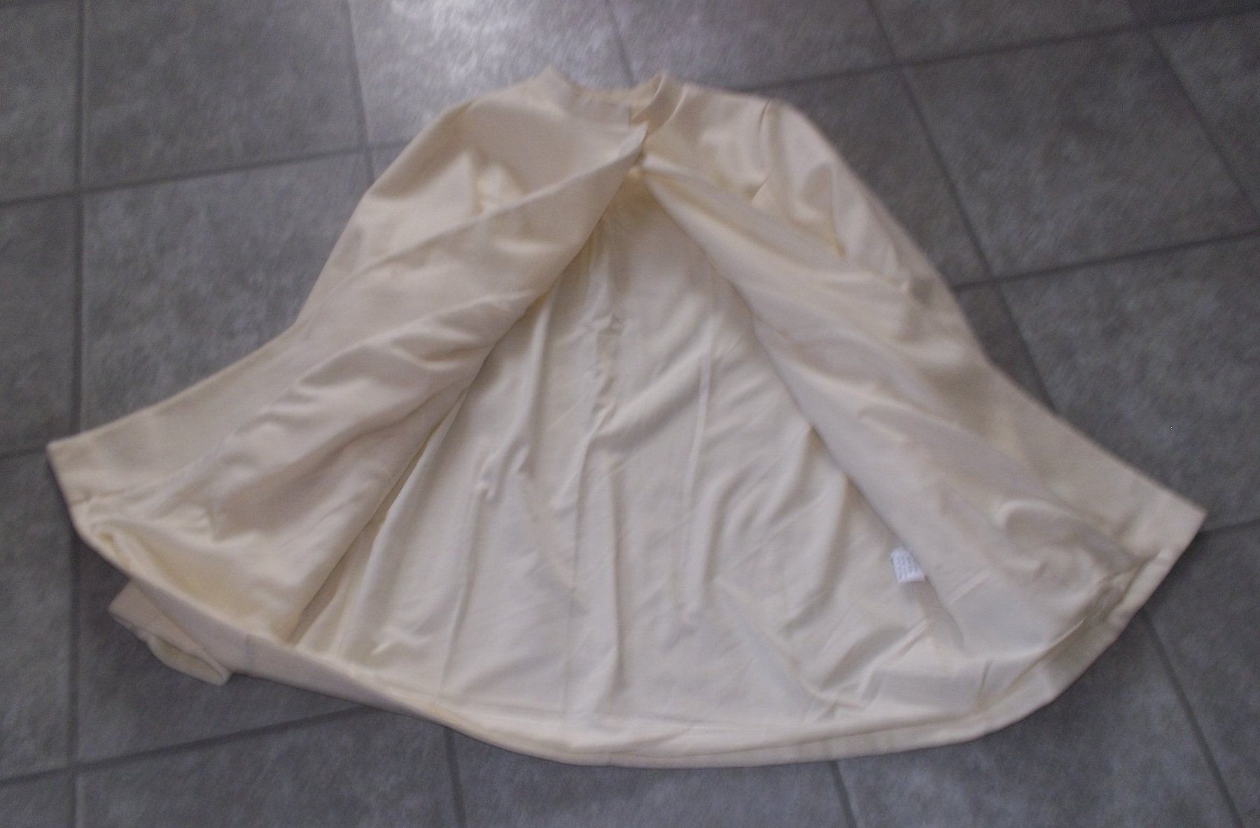 Giacche: Damen Jacke Gröse XL – Usato da Kaltbrunn venduto da Cindy99 1
