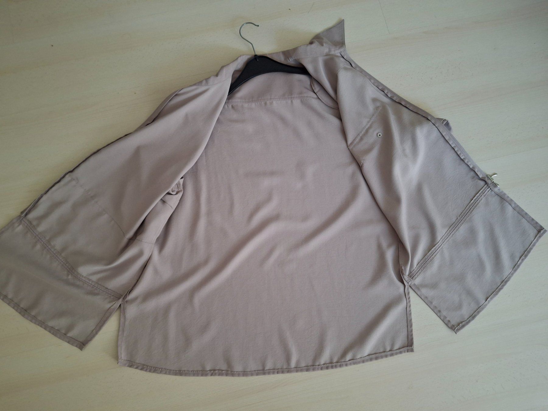 Camicette: Jacke, Blazer, Kurzarm, Reissverschluss, sehr chic – Nuovo (secondo la descrizione) da WALTERSWIL SO venduto da thb_ybm8 3