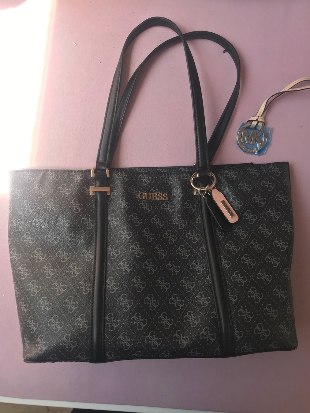 Guess Borse da donna: Guess Tasche – Nuovo (secondo la descrizione) da Oftringen venduto da mbc_b8vr